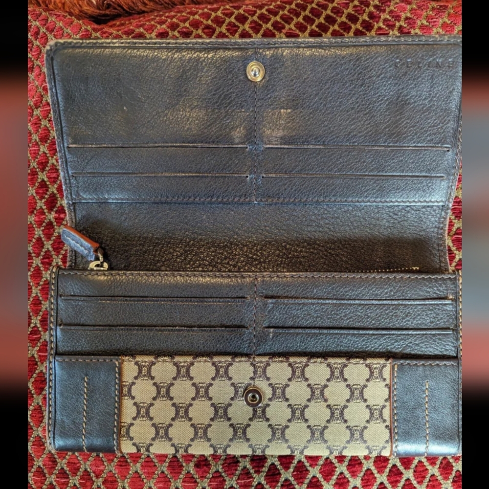 AUTHENTICATED Celìne Vintage Late 1990's - Early 2000's Continental Wallet - Picture 3 of 12